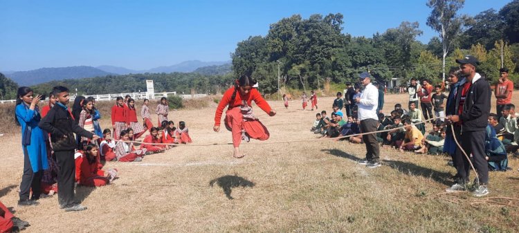 100 मीटर रेस के जूनियर वर्ग में जागृति रही अव्वल -जमा दो स्कूल बहोलियों में वार्षिक खेलकूद प्रतियोगिता आयोजित
