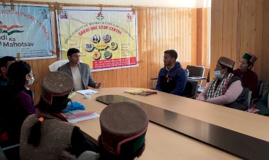 विधिक साक्षरता शिविर के माध्यम से महिलाओं को किया उनके अधिकारों के प्रति जागरूक