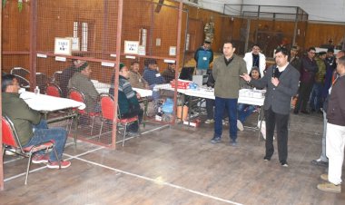 चुनाव मतगणना को लेकर बचत भवन रिकांग पिओ में आयोजित किया पूर्वाभ्यास