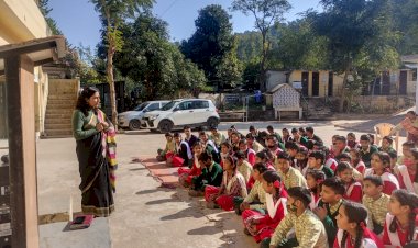 छात्रों को पढ़ाई के दौरान विज्ञान के क्षेत्र में नए अविष्कार करने चाहिए