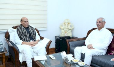 राज्यपाल ने नई दिल्ली में केन्द्रीय रक्षा मंत्री से भेंट की