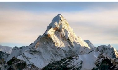 किन्नौर के कई पर्वतीय क्षेत्रों में हल्की बर्फबारी, पर्यटकों के खिले चेहरे