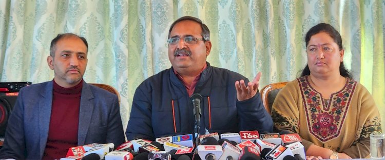 कांग्रेस पार्टी अटल टनल रोहतांग में सोनिया गांधी के नाम की पट्टिका लगाना चाहती है, रणधीर शर्मा