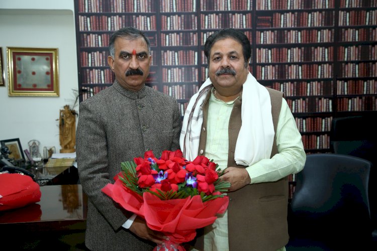मुख्यमंत्री ने नई दिल्ली में राजीव शुक्ला से भेंट की