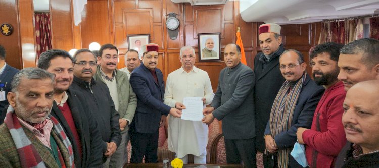 भाजपा ने राज्यपाल को कांग्रेस सरकार खिलाफल ज्ञापन सौंपा  - पूर्व भाजपा सरकार द्वारा खोले गए विभिन्न विभागों के सरकारी संस्थानों को बंद करने पर अपत्ति जताई