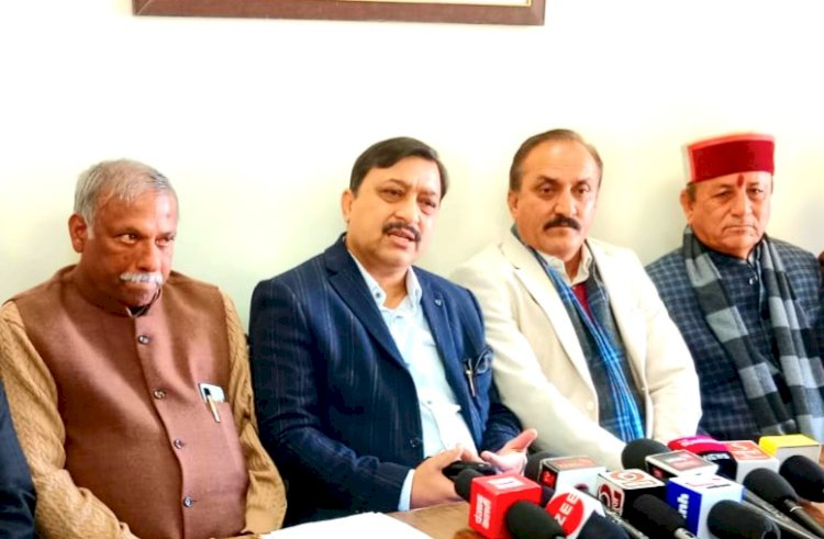 ओपीएस लॉगू करने के वायदा करने वाली कागेंस का तो मंत्रिमंडल बीस दिन बाद भी नही बना: कश्यप  -गोबर खरीदने का इंतजार कर रही है ग्रामीण