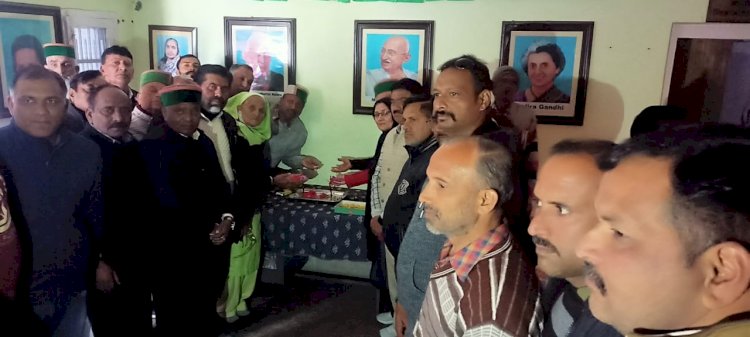 भाजपा की गलत नीतियों का विरोध करे: परमार -कांग्रेस का स्थापना दिवस मनाया