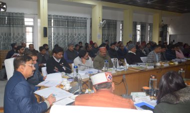 सिरमौर जिला में पीएमजीएसवाई के तहत कुल 263 सड़कें स्वीकृत-सुरेश कश्यप