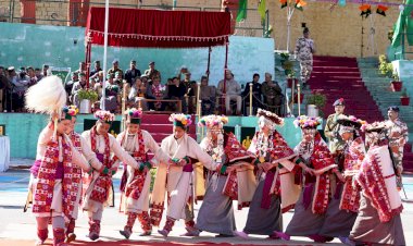 कैबिनेट मंत्री जगत सिंह नेगी ने फहराया तिरंगा, ली भव्य परेड की सलामी