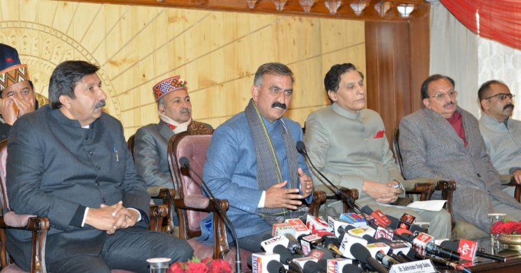 निराश्रितों के लिए प्रदेश सरकार स्थापित करेगी 101 करोड़ रुपये का मुख्यमंत्री सुखाश्रय सहायता कोष जिन बच्चों के मां-बाप नहीं, उनके लिए सरकार ही माता-पिता हैंः मुख्यमंत्री
