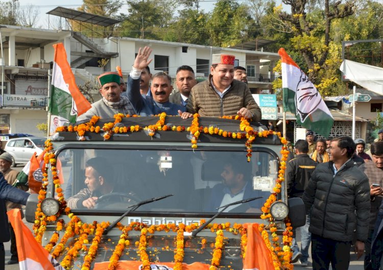 -भारी जनादेश के लिए कांगड़ा के लोगों का आभारी: मुख्यमंत्री धर्मशाला पहुंचने पर मुख्यमंत्री का भव्य स्वागत किया