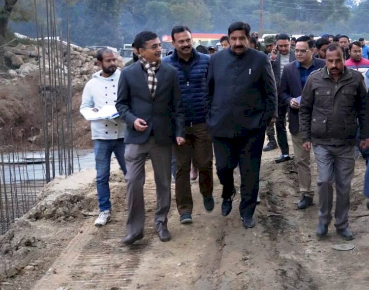 उप-मुख्यमंत्री ने निर्माणाधीन बस डिपो तथा अंतर्राज्यीय बस अड्डा धर्मशाला व मैकलोडगंज का निरीक्षण किया