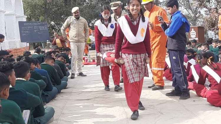 गृह रक्षा प्रशिक्षण केन्द विक्रम कै सल नाहन का तीन स्कुलों के 100 छात्रों किया भ्रमण