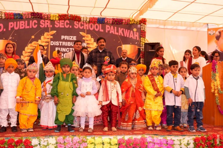 गुणवत्तापूर्ण शिक्षा उपलब्ध करवाना प्रदेश सरकार की प्राथमिकताः मुकेश अग्निहोत्री  राज्य के मुख्य धार्मिक स्थलों में ई-परिवहन सुविधा को दिया जाएगा बढ़ावा