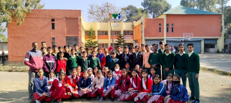 पुरूवाला स्कूल के टेलिकाॅम विषय के विद्यार्थियों ने किया आईटीआई नाहन का भ्रमण