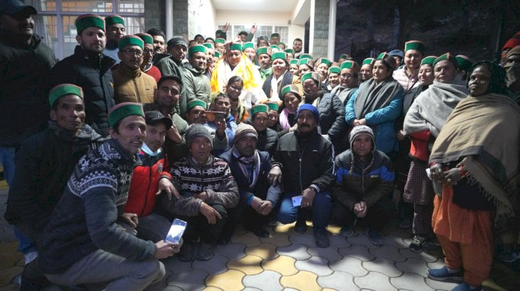 सरकारी कर्मचारियों ने ओपीएस लागू करने पर जगत सिंह नेगी के माध्यम से सरकार का किया धन्यवाद