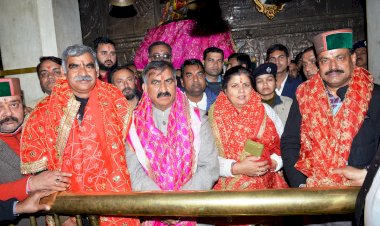 मुख्यमंत्री ने मां ज्वालाजी मंदिर में पूजा-अर्चना की प्रदेश सरकार धार्मिक पर्यटन को बढ़ावा देने के लिए प्रयासरत