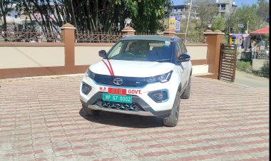 एक बार चार्ज करने पर 300 किलोमीटर तक सरपट दौड़ रही है गाड़ी किफायती, सुविधाजनक और बिलकुल प्रदूषण रहित है इलेक्ट्रिक वाहन