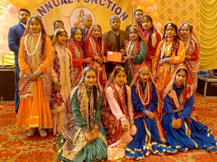 विधायक नीरज नैय्यर ने राजकीय बालिका वरिष्ठ माध्यमिक विद्यालय सरोल में नवाजे मेधावी छात्र