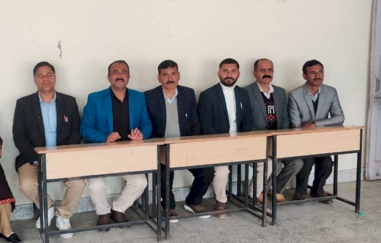 माध्यमिक एवं वरिष्ठ माध्यमिक शिक्षा निदेशालय अलग अलग करने लगाई जिला प्रवक्ता संघ ने