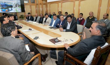 मुख्यमंत्री ने ई-वाहन निर्माण कंपनियों से हिमाचल स्पेसिफिक प्रोटो टाइप इलेक्ट्रिक बसों के निर्माण का आग्रह किया
