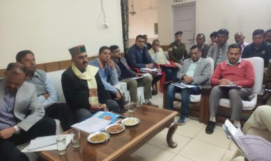 इंद्र दत्त लखनपाल ने सुनीं बड़सर के व्यापारियों की समस्याएं