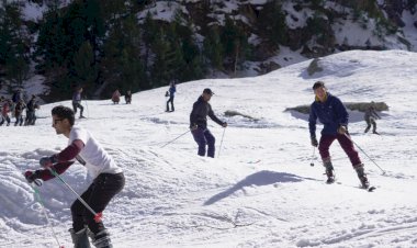 किन्नौर के युवा सीख रहे स्कींग की बारिकियां रकच्छम में आयोजित 14 दिवसीय प्रशिक्षण शिविर में भाग ले रहें 70 प्रशिक्षु