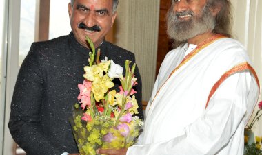 मुख्यमंत्री ने आध्यात्मिक गुरू श्री श्री रविशंकर से भेंट की