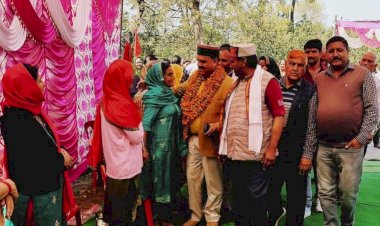 धार्मिक पर्यटन की दृष्टि से विकसित किया जाएगा बड़सर विस क्षेत्र समैला में मूर्ति स्थापना समारोह के दौरान विधायक इंद्र दत्त लखनपाल ने दी जानकारी