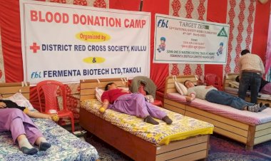 टकोली में 76 कर्मचारियों ने किया रक्तदान