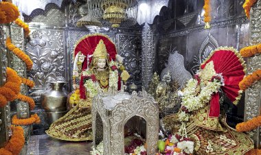माता बालासुंदरी मंदिर में चैत्र नवरात्र पर लगी भक्तो की भीड़, डीसी सिरमौर ने हवन के साथ किया शुभारंम्भ