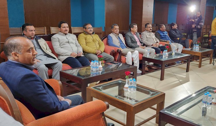 प्रदेश में चीफ पार्लिमेंट सेक्रेटरी बनाकर जनता पर बोझ डाला जयराम भाजपा विधायक दल की बैठक में