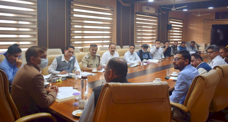 फसलों को सूखे से हुए नुकसान की रिपोर्ट एक सप्ताह में प्रस्तुत करें विभाग: आर. के. गौतम ग्रामीण स्तर पर उपलब्ध परम्परागत पेयजल स्रोतों की कलोरीनेशन का कार्य समय पर पूरा करें