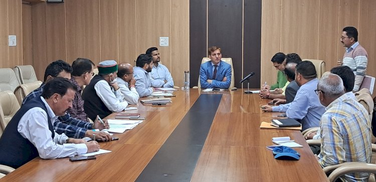 भारतीय प्रबंधन संस्थान धौलाकुंआ की भूमि पर न हो कोई अतिक्रमण-डीसी.... परिसर के लिये 15 मई से पहले सड़क निर्माण कार्य पूरा करें विभाग