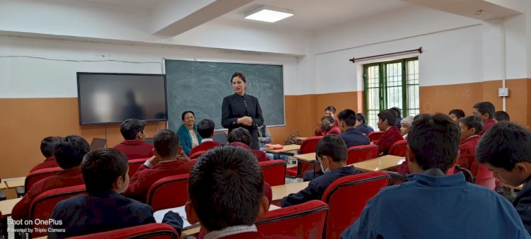 जवाहर नवोदय विद्यालय रिकांग पिओ के छात्रों को दी स्वास्थ्य संबंधी जानकारी