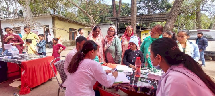 कटासन देवी मदिर में 150 भक्तों की हुई मुफ्त स्वास्थ्य जाँच