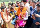 गृह क्षेत्र पहुंचने पर मुख्यमंत्री का भव्य स्वागत.....