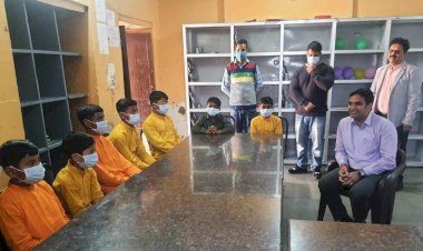 डीसी ने बाल आश्रम सुजानपुर में लिया सुविधाओं का जायजा, बच्चों से किया संवाद