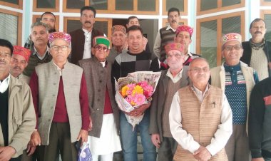 सीपीएस सुंदर ठाकुर से समस्याओं को लेकर मिलेगा पुजारी कल्याण संघ........ परिधि गृह में किया बैठक का आयोजन