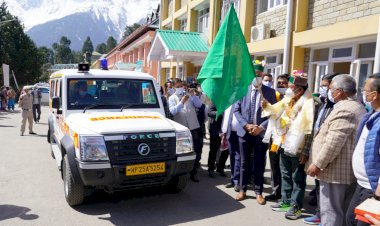 राजस्व मंत्री ने तीन रोगी वाहनों को दी हरी झंडी, आधुनिक एक्स-रे मशीन का किया शुभारंभ