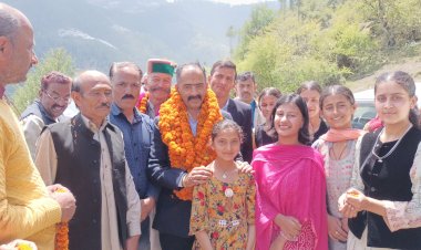 कसुम्पटी विस क्षेत्र में मूलभूत सुविधाओं को सुदृढ़ करना है प्राथमिकता - अनिरुद्ध सिंह....... कैबिनेट मंत्री ने ग्राम पंचायत मूलकोटि व मशोबरा के विभिन्न गांव का किया दौरा