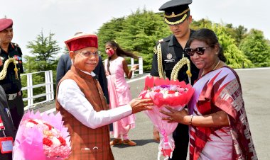 राष्ट्रपति का शिमला पहुंचने पर गर्मजोशी से स्वागत.......