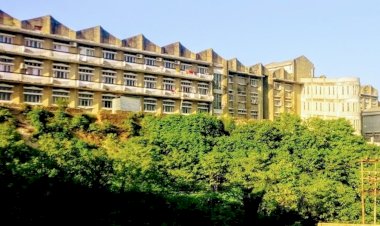 मेडिकल कॉलेज अस्पताल और आयुर्वेदिक अस्पताल का निरीक्षण  किया  उपायुक्त ने