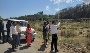 मुख्यमंत्री की प्राथमिकताओं पर तेजी से कार्य करें : हेमराज बैरवा नादौन में समीक्षा बैठक के दौरान डीसी ने दिए निर्देश, कई प्रस्तावित साइटों का भी किया दौरा