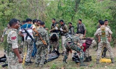 सुरक्षाबलों को रेस्क्यू करने जा रहे जवानों की गाड़ी पर नक्सली हमला, दस पुलिसकर्मी शहीद......