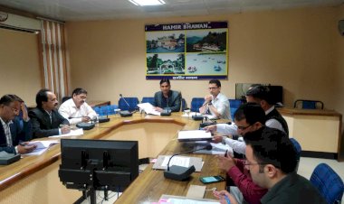 नुक्सान की रिपोर्ट तैयार करें कृषि-बागवानी अधिकारी........ गर्मी के सीजन के लिए आवश्यक तैयारियों की समीक्षा की....