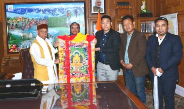 केंद्रीय तिब्बती प्रशासन के मुख्य प्रतिनिधि ने राज्यपाल से भेंट की....