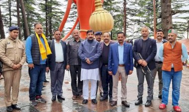 उप-मुख्यमंत्री ने जाखू मंदिर में पूजा अर्चना की......