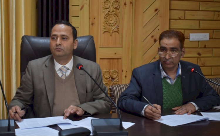 लंबित एफसीए अनुमति मामलों का  जल्द किया जाए समाधान   – उपायुक्त डीसी राणा