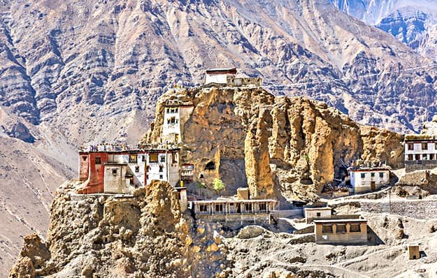 राज्य की कुल योजना राशि का 9 प्रतिशत जनजातीय क्षेत्रों के विकास के लिए चिन्हांकित काजा में हिमाचल दिवस के राज्य स्तरीय समारोह से और प्रगाढ़ होगा सांस्कृतिक जुड़ाव